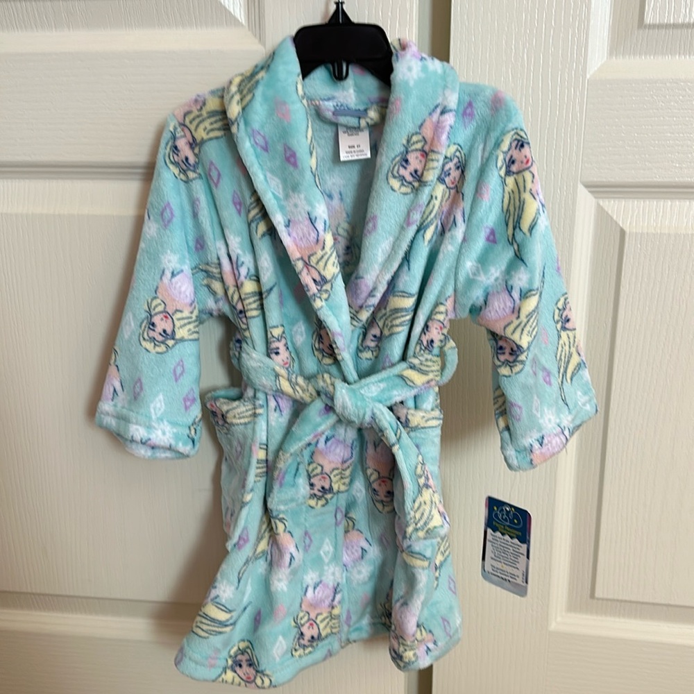 NWT Frozen robes - 2T, 3T
